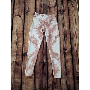 Marbled Betsy Johnson Performance Leggings in an XS